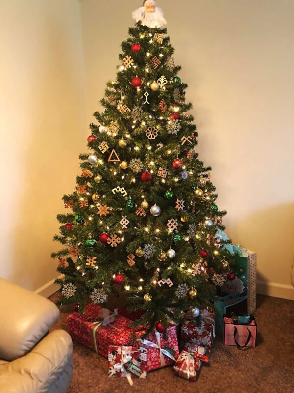 Christmas tree latvian symbols Jumis